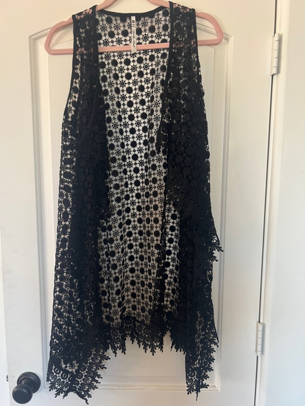 Leo & Nicole Black Floral Lace Crochet Kimono